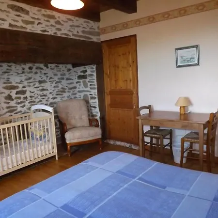 Maison De Caractere 3 Avec Terrasse, Wi-fi Et Animaux Acceptes - Fr-1-742-66 * Junhac